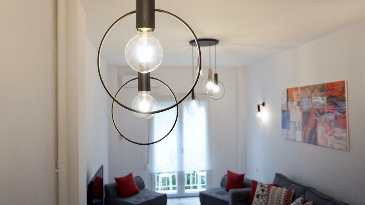 Urban Design Apt In Athena Bagian luar foto