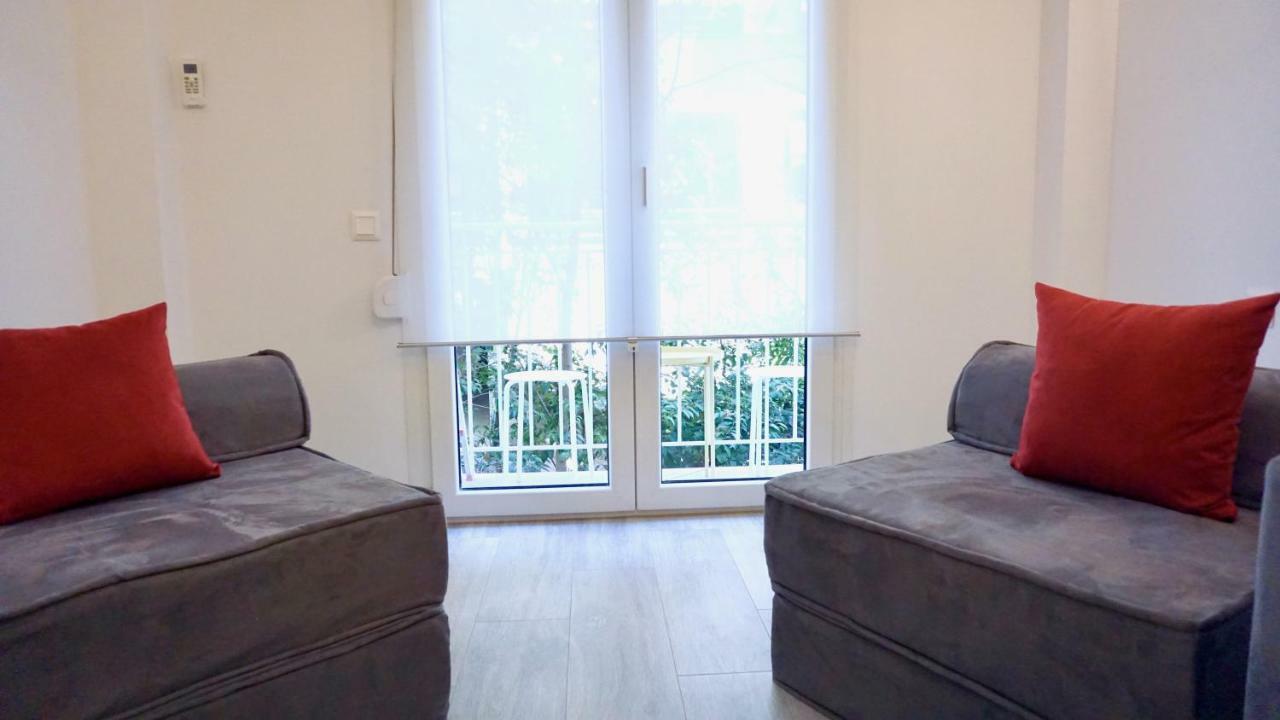 Urban Design Apt In Athena Bagian luar foto