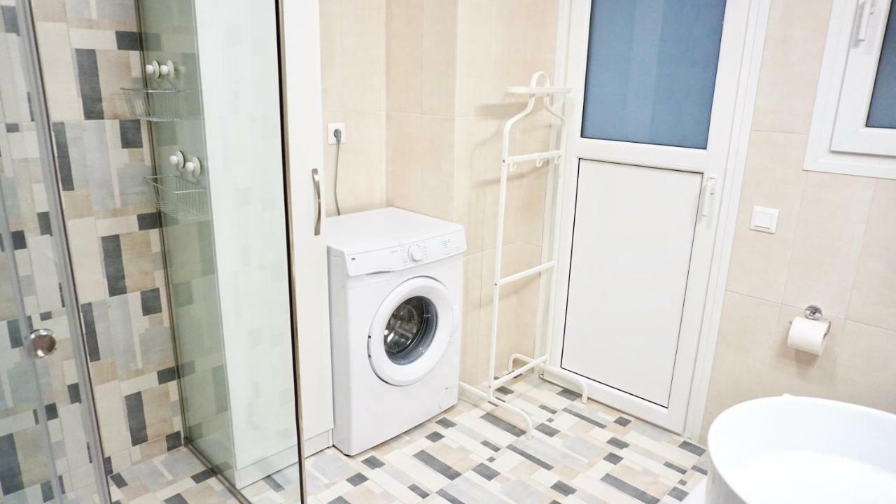 Urban Design Apt In Athena Bagian luar foto