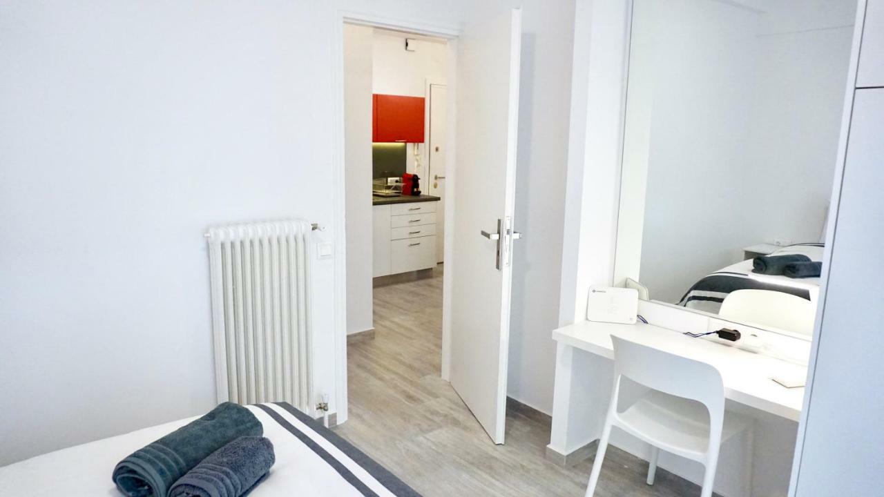 Urban Design Apt In Athena Bagian luar foto
